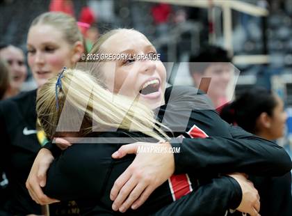 Thumbnail 1 in Liberty vs Lovejoy (UIL 5A D2 Volleyball Region Final) photogallery.