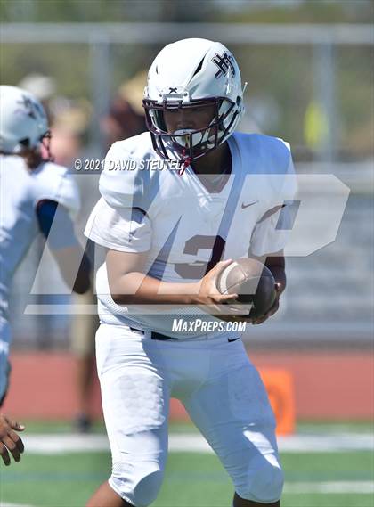 Thumbnail 1 in Johnson @ Encina Prep photogallery.