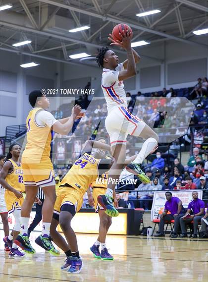 Thumbnail 2 in Richardson vs Duncanville (Whataburger Tournament) photogallery.