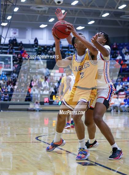 Thumbnail 2 in Richardson vs Duncanville (Whataburger Tournament) photogallery.