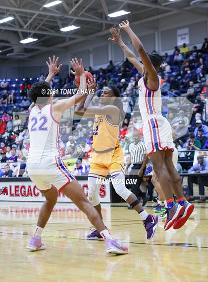 Thumbnail 3 in Richardson vs Duncanville (Whataburger Tournament) photogallery.