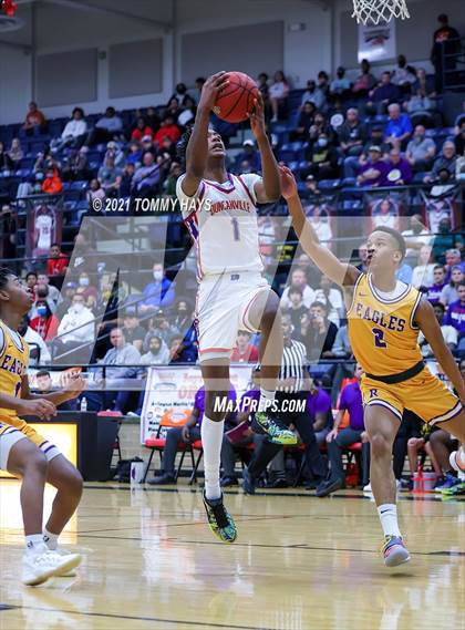 Thumbnail 2 in Richardson vs Duncanville (Whataburger Tournament) photogallery.