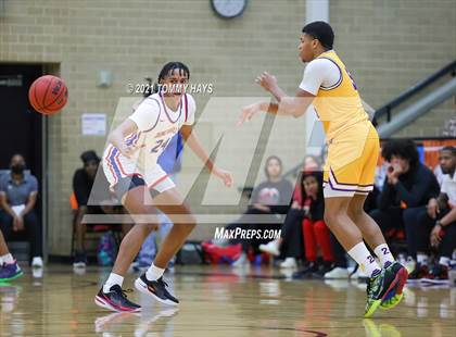 Thumbnail 3 in Richardson vs Duncanville (Whataburger Tournament) photogallery.