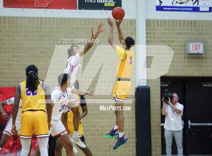 Thumbnail 2 in Richardson vs Duncanville (Whataburger Tournament) photogallery.