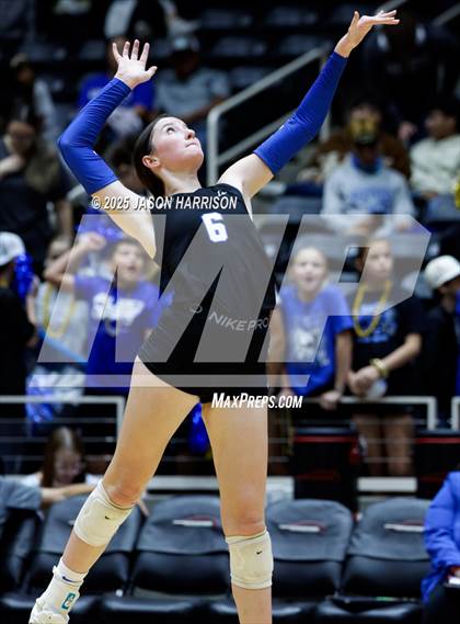 Thumbnail 2 in Jewett Leon vs. Nocona (UIL 2A D1 Volleyball Final) photogallery.