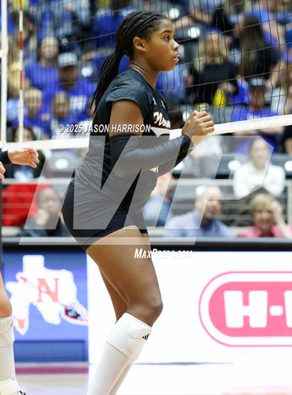 Thumbnail 2 in Jewett Leon vs. Nocona (UIL 2A D1 Volleyball Final) photogallery.