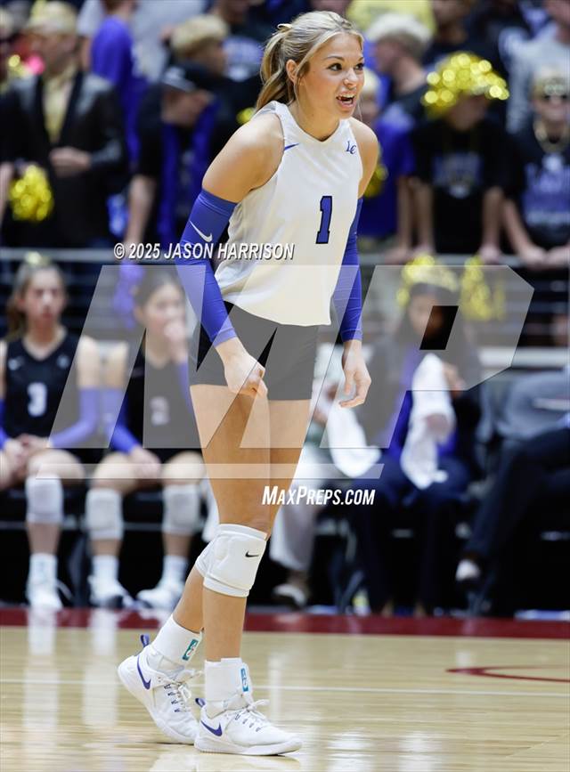 Jewett Leon vs. Nocona (UIL 2A D1 Volleyball Final)