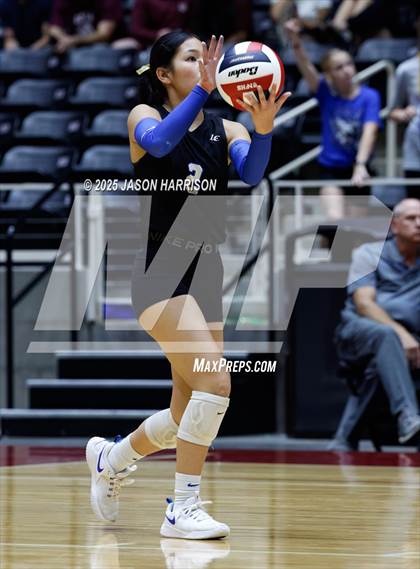Thumbnail 2 in Jewett Leon vs. Nocona (UIL 2A D1 Volleyball Final) photogallery.