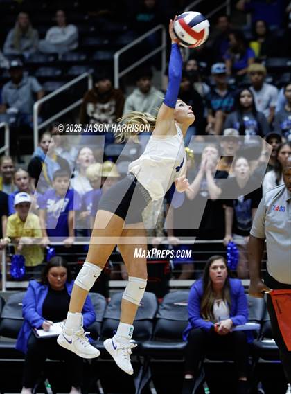 Thumbnail 1 in Jewett Leon vs. Nocona (UIL 2A D1 Volleyball Final) photogallery.
