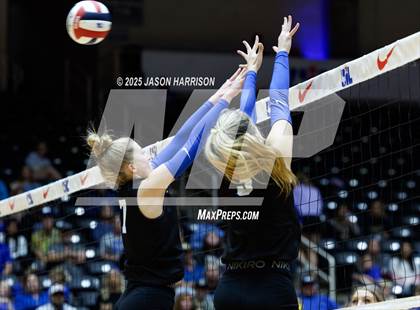 Thumbnail 1 in Jewett Leon vs. Nocona (UIL 2A D1 Volleyball Final) photogallery.