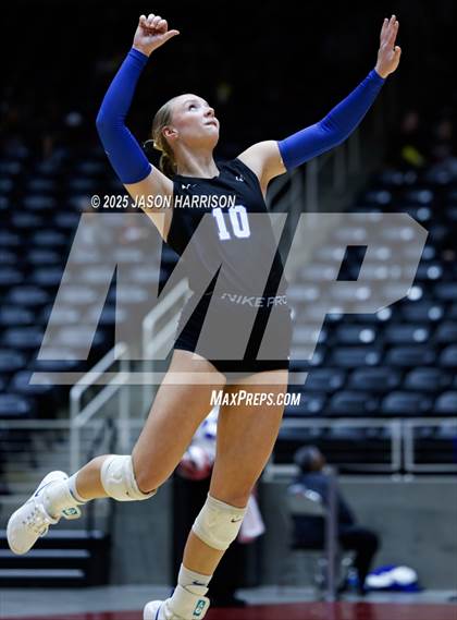 Thumbnail 2 in Jewett Leon vs. Nocona (UIL 2A D1 Volleyball Final) photogallery.