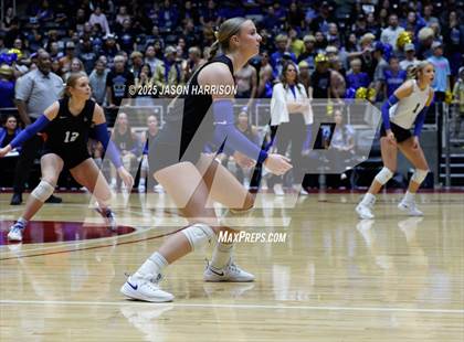 Thumbnail 3 in Jewett Leon vs. Nocona (UIL 2A D1 Volleyball Final) photogallery.