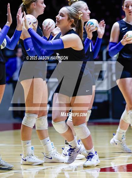 Thumbnail 2 in Jewett Leon vs. Nocona (UIL 2A D1 Volleyball Final) photogallery.