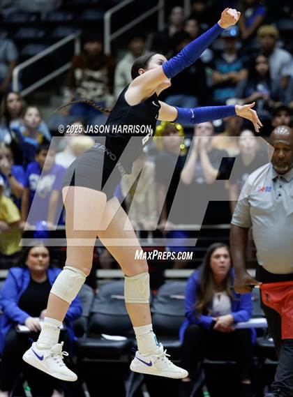 Thumbnail 2 in Jewett Leon vs. Nocona (UIL 2A D1 Volleyball Final) photogallery.