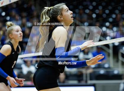 Thumbnail 1 in Jewett Leon vs. Nocona (UIL 2A D1 Volleyball Final) photogallery.