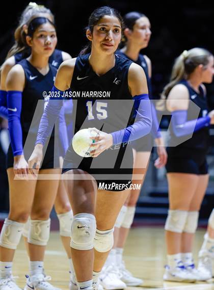 Thumbnail 2 in Jewett Leon vs. Nocona (UIL 2A D1 Volleyball Final) photogallery.