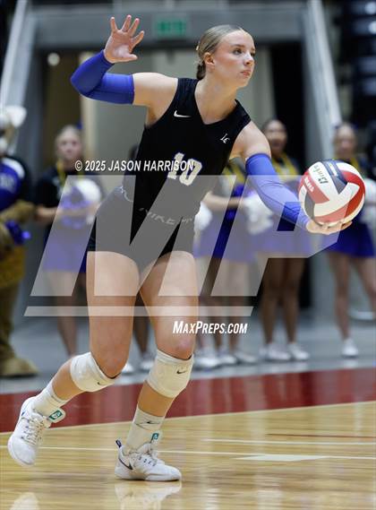 Thumbnail 3 in Jewett Leon vs. Nocona (UIL 2A D1 Volleyball Final) photogallery.