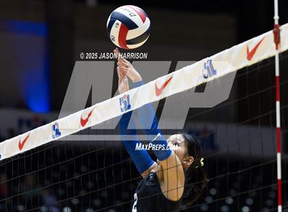 Thumbnail 2 in Jewett Leon vs. Nocona (UIL 2A D1 Volleyball Final) photogallery.