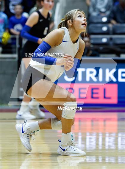 Thumbnail 1 in Jewett Leon vs. Nocona (UIL 2A D1 Volleyball Final) photogallery.
