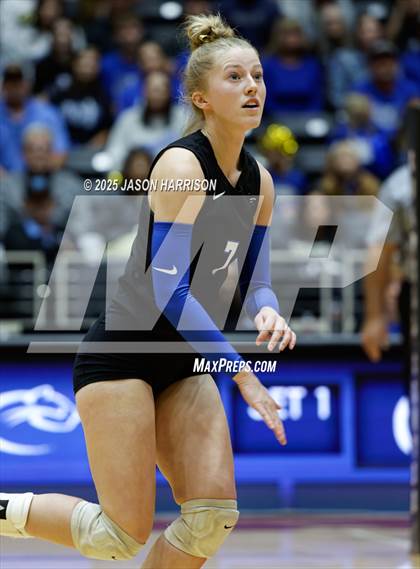 Thumbnail 2 in Jewett Leon vs. Nocona (UIL 2A D1 Volleyball Final) photogallery.