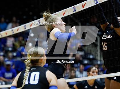 Thumbnail 1 in Jewett Leon vs. Nocona (UIL 2A D1 Volleyball Final) photogallery.