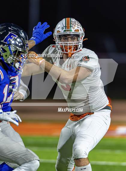 Thumbnail 3 in Plainfield East vs East St. Louis (IHSA 6A First Round) photogallery.