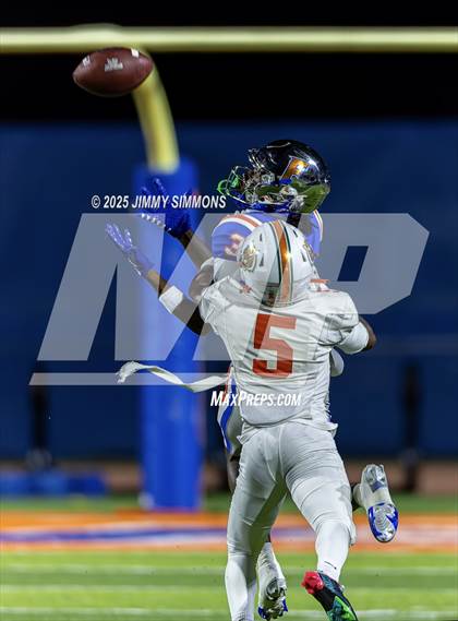 Thumbnail 1 in Plainfield East vs East St. Louis (IHSA 6A First Round) photogallery.