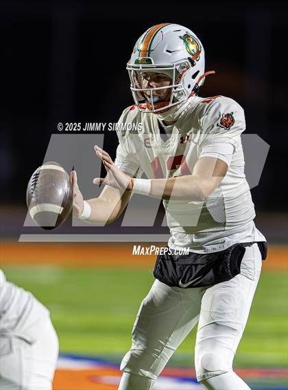 Thumbnail 3 in Plainfield East vs East St. Louis (IHSA 6A First Round) photogallery.