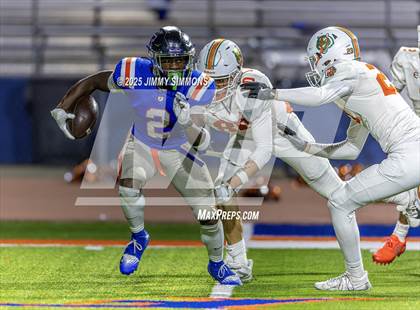 Thumbnail 3 in Plainfield East vs East St. Louis (IHSA 6A First Round) photogallery.