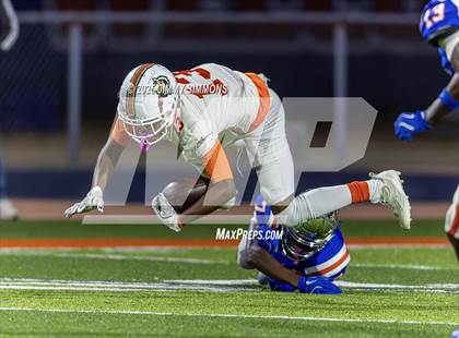 Thumbnail 3 in Plainfield East vs East St. Louis (IHSA 6A First Round) photogallery.