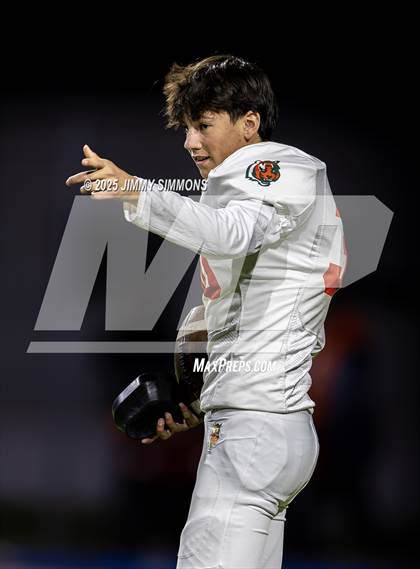 Thumbnail 3 in Plainfield East vs East St. Louis (IHSA 6A First Round) photogallery.