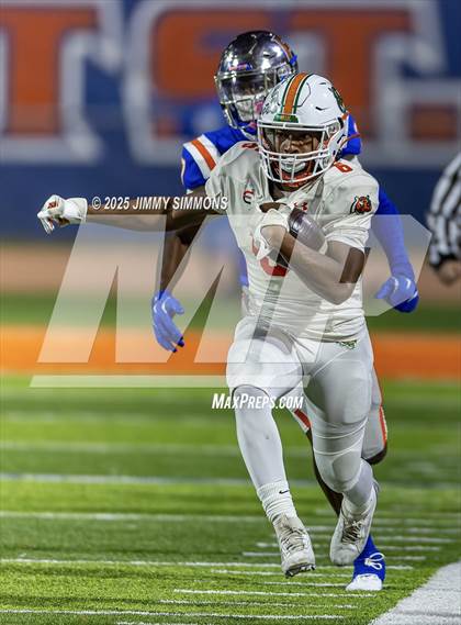 Thumbnail 2 in Plainfield East vs East St. Louis (IHSA 6A First Round) photogallery.