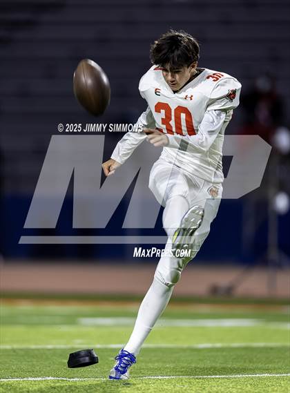 Thumbnail 2 in Plainfield East vs East St. Louis (IHSA 6A First Round) photogallery.