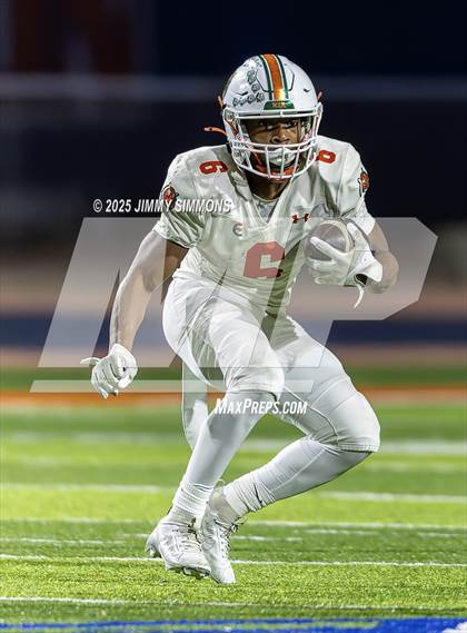 Thumbnail 2 in Plainfield East vs East St. Louis (IHSA 6A First Round) photogallery.