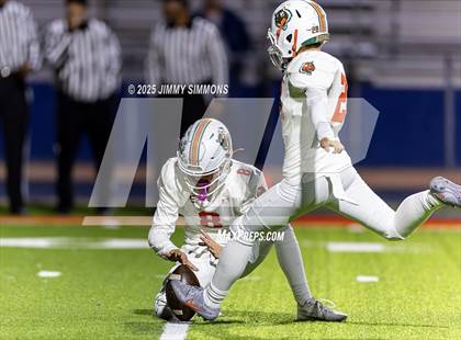 Thumbnail 2 in Plainfield East vs East St. Louis (IHSA 6A First Round) photogallery.