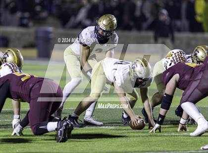Thumbnail 3 in Hays vs. Saint Thomas Aquinas (KSHSAA 5A Final) photogallery.