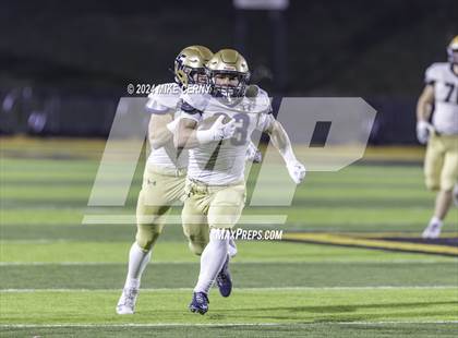 Thumbnail 1 in Hays vs. Saint Thomas Aquinas (KSHSAA 5A Final) photogallery.