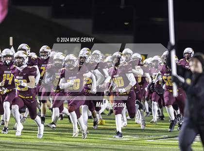 Thumbnail 3 in Hays vs. Saint Thomas Aquinas (KSHSAA 5A Final) photogallery.