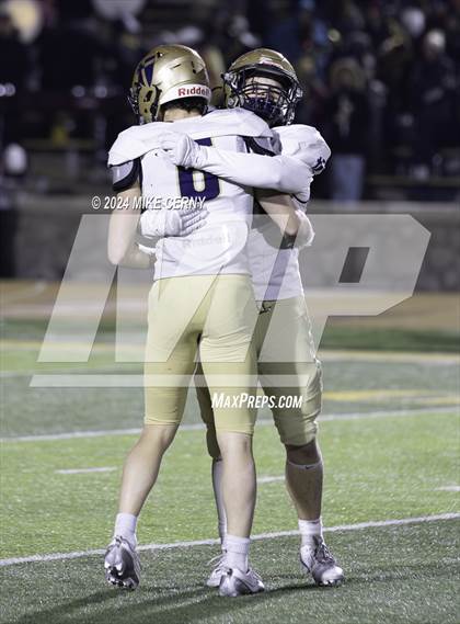 Thumbnail 1 in Hays vs. Saint Thomas Aquinas (KSHSAA 5A Final) photogallery.