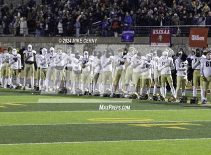 Thumbnail 1 in Hays vs. Saint Thomas Aquinas (KSHSAA 5A Final) photogallery.