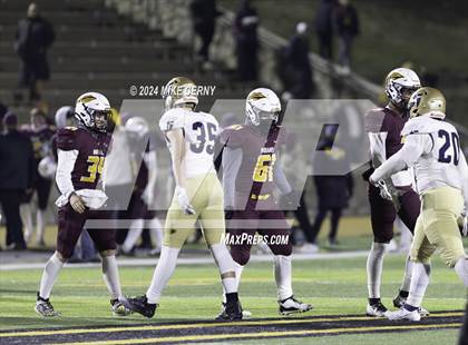 Thumbnail 3 in Hays vs. Saint Thomas Aquinas (KSHSAA 5A Final) photogallery.