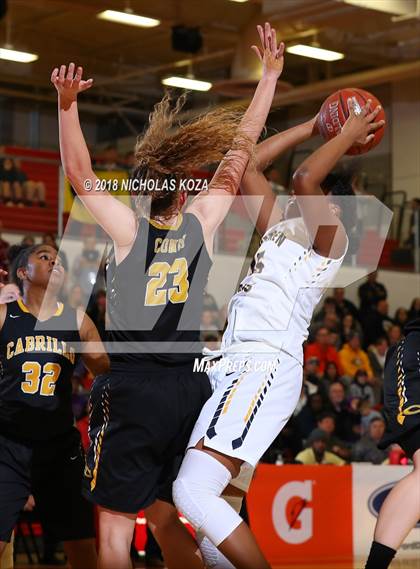 Thumbnail 3 in Cabrillo vs. Warren (CIF SS Division 3AA Finals) photogallery.