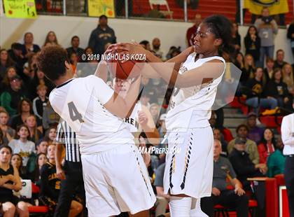 Thumbnail 2 in Cabrillo vs. Warren (CIF SS Division 3AA Finals) photogallery.