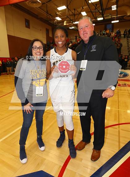Thumbnail 3 in Cabrillo vs. Warren (CIF SS Division 3AA Finals) photogallery.