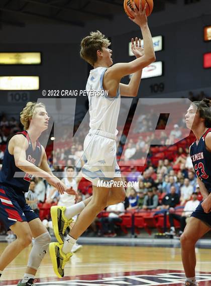 Thumbnail 2 in Sky View vs. Crimson Cliffs (UHSAA 4A Quarterfinal Playoff) photogallery.