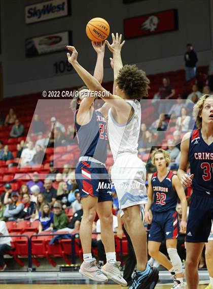 Thumbnail 3 in Sky View vs. Crimson Cliffs (UHSAA 4A Quarterfinal Playoff) photogallery.