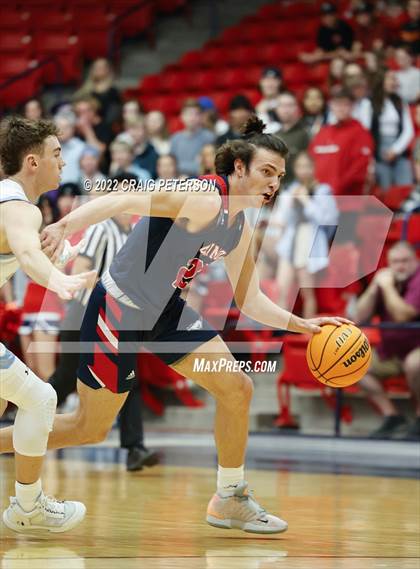 Thumbnail 3 in Sky View vs. Crimson Cliffs (UHSAA 4A Quarterfinal Playoff) photogallery.