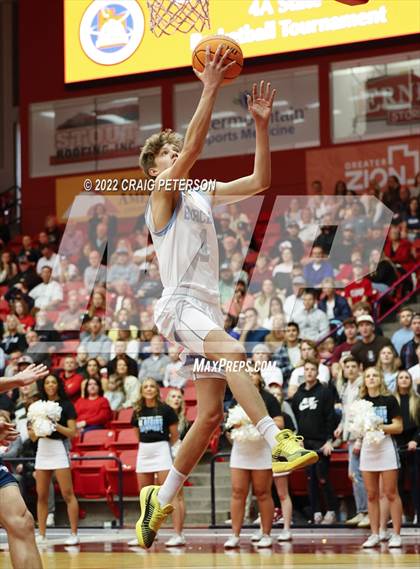 Thumbnail 2 in Sky View vs. Crimson Cliffs (UHSAA 4A Quarterfinal Playoff) photogallery.