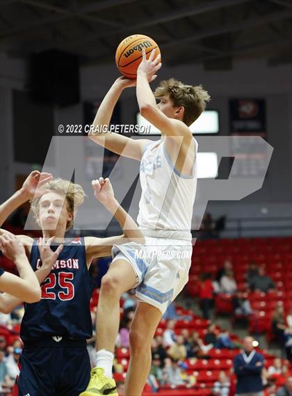 Thumbnail 3 in Sky View vs. Crimson Cliffs (UHSAA 4A Quarterfinal Playoff) photogallery.