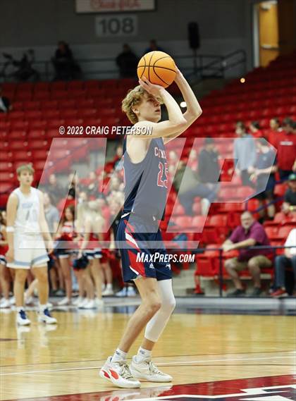 Thumbnail 3 in Sky View vs. Crimson Cliffs (UHSAA 4A Quarterfinal Playoff) photogallery.